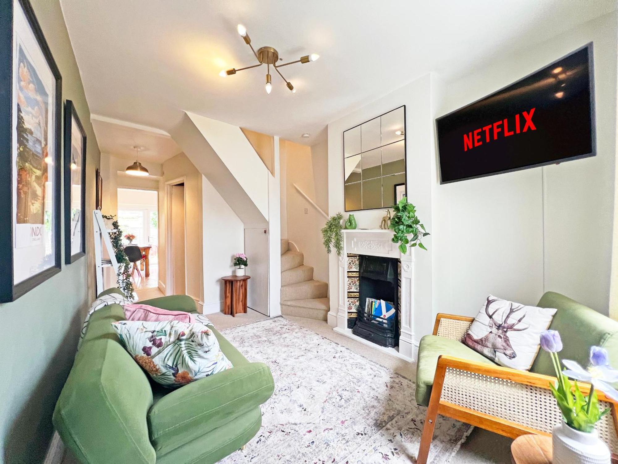 Charming Central Windsor 2 Bed Cottage Free Residents Parking And Private Garden Legoland Ascot Windsor Castle Thorpe Park Heathrow Airport Dış mekan fotoğraf